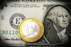 Meilleurs investissements: baisse de l’euro face au dollar, comment en profiter ?